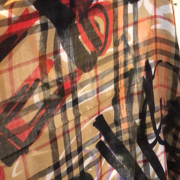 BURBERRY GRAFFITI SCARF - Picture 5 of 9